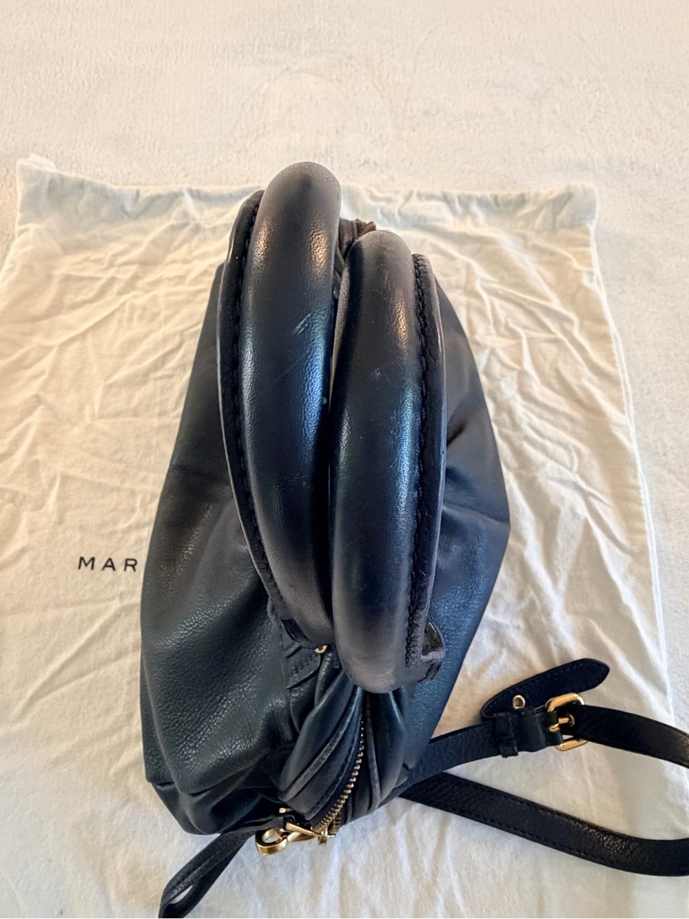 Marc by Marc Jacobs Navy Leather Shoulder Bag with Gold Hardware - Picture 6 of 8